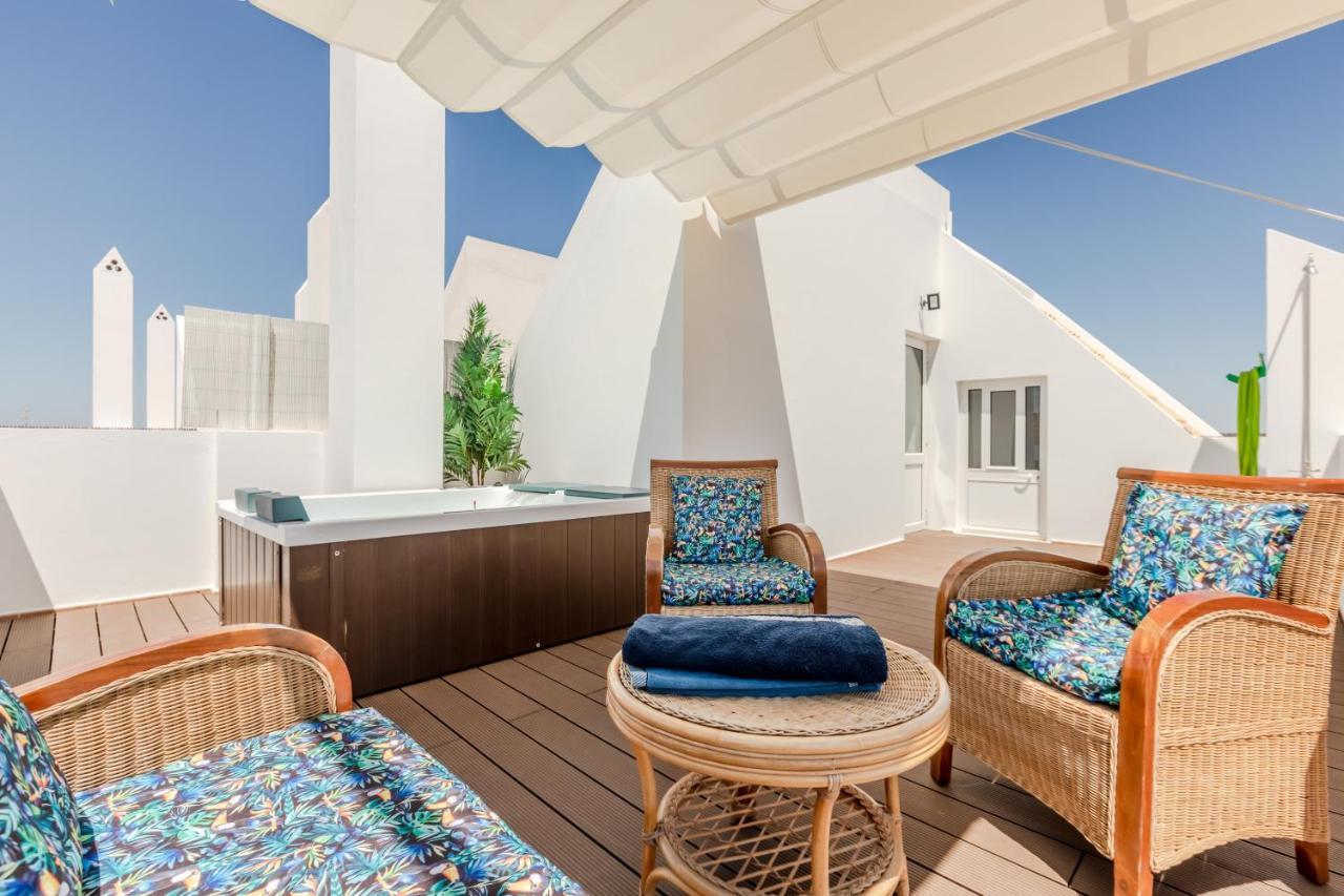 Seascape Villa Private Pool & Rooftop Jacuzzi With Sea View Near Manta Rota Beach 빌라노바데카셀라 외부 사진