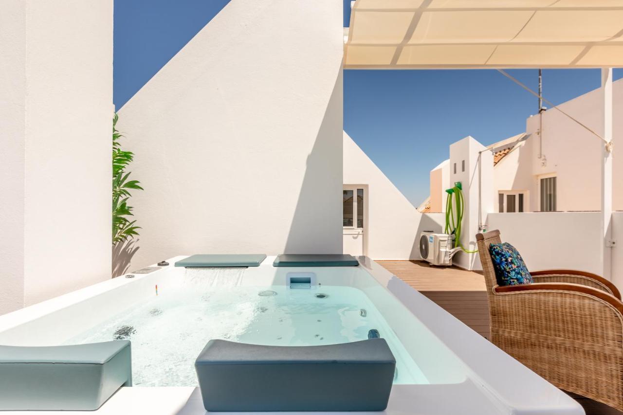 Seascape Villa Private Pool & Rooftop Jacuzzi With Sea View Near Manta Rota Beach 빌라노바데카셀라 외부 사진